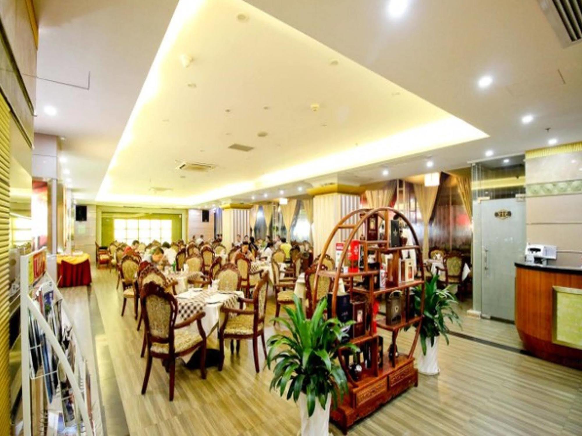 รอยัลตี้ โฮเต็ล Hotel เซินเจิ้น ภายนอก รูปภาพ
