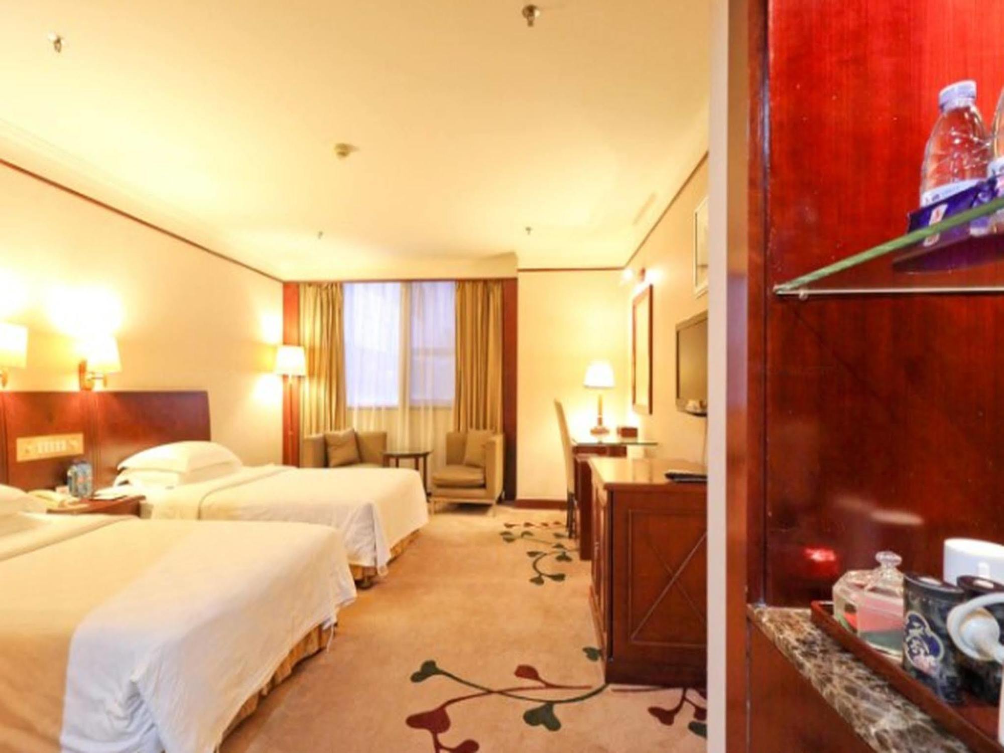 รอยัลตี้ โฮเต็ล Hotel เซินเจิ้น ภายนอก รูปภาพ
